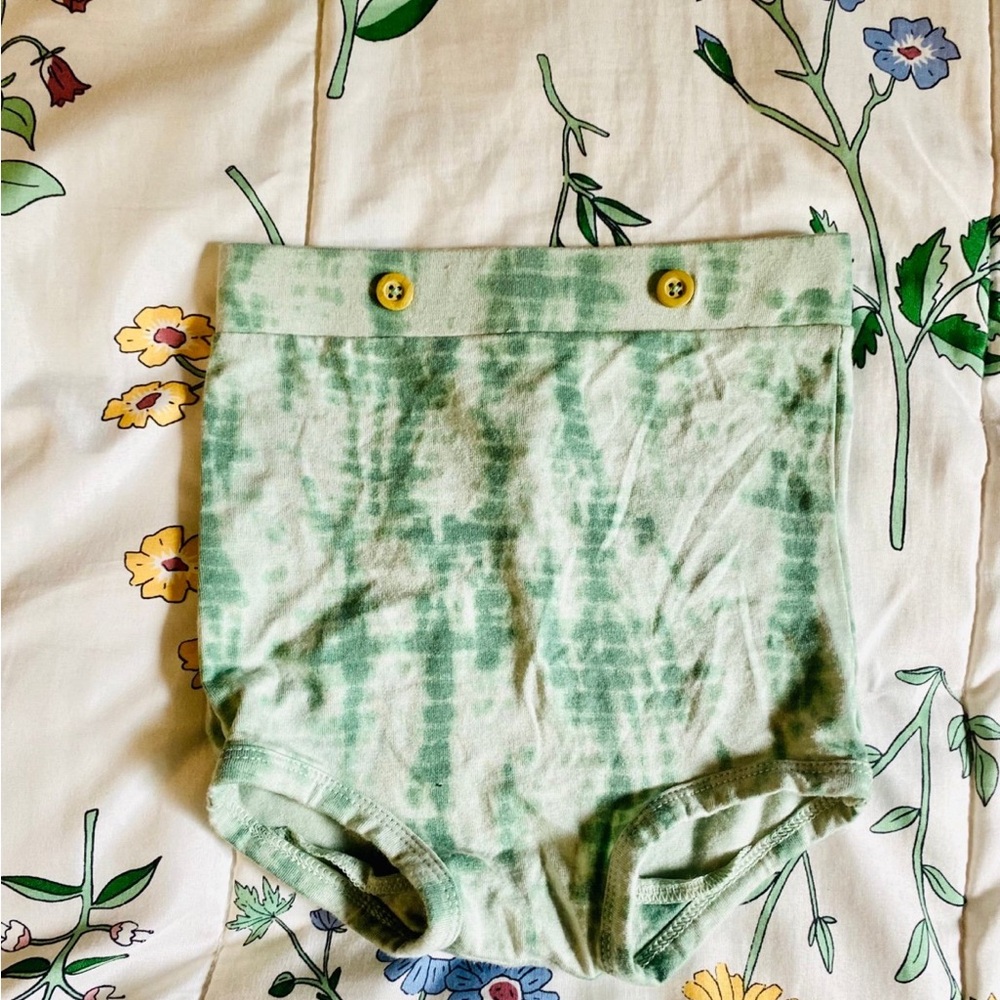 Kate Quinn the woods green shibori button bloomer 12/18